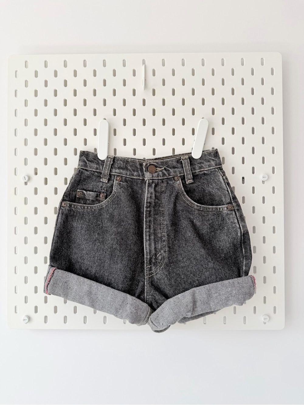 Vintage paper tag Levi's Black Washed Denim Rolled-Cuff Kids Shorts 8T
